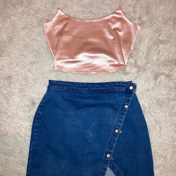 Silk Seriously Soft Cami Crop Top - Picture 2 of 6